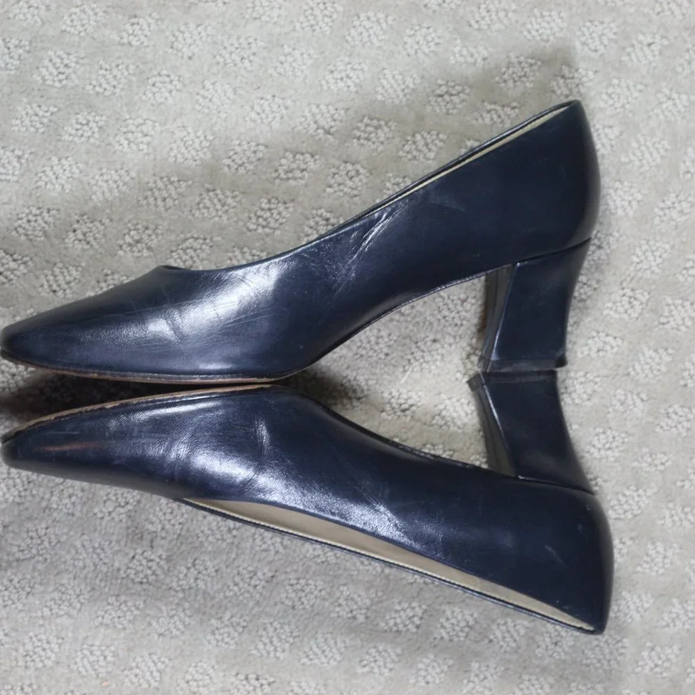 Etienne Aigner Seville Size 9.5 Navy Blue 2.5
